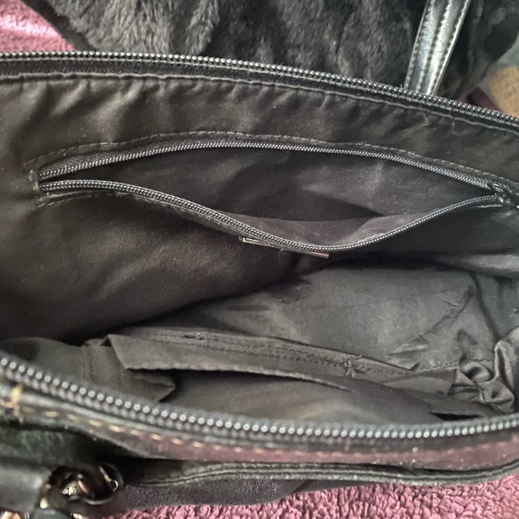 Giani Bernini Leather Shoulder Bag - Picture 3 of 6